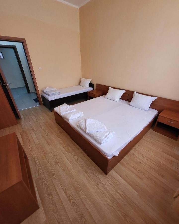 Provans Famili Hotel Letnitsa 外观 照片