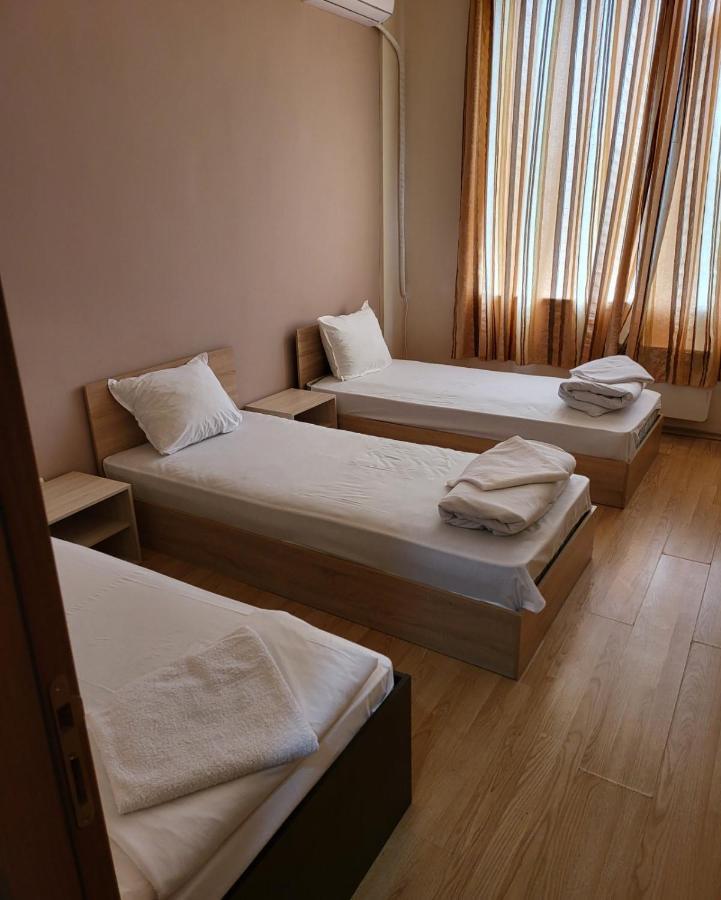 Provans Famili Hotel Letnitsa 外观 照片