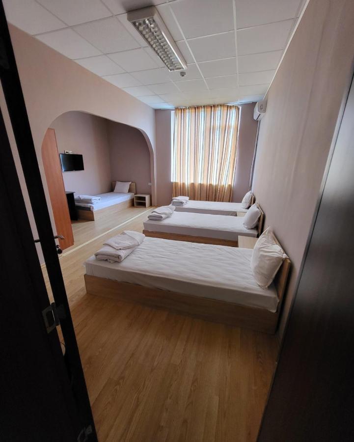 Provans Famili Hotel Letnitsa 外观 照片