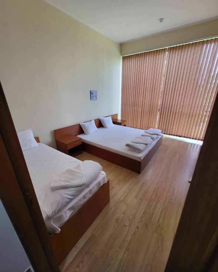 Provans Famili Hotel Letnitsa 外观 照片