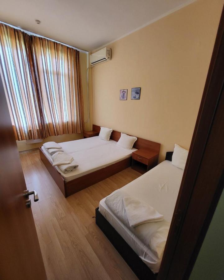 Provans Famili Hotel Letnitsa 外观 照片