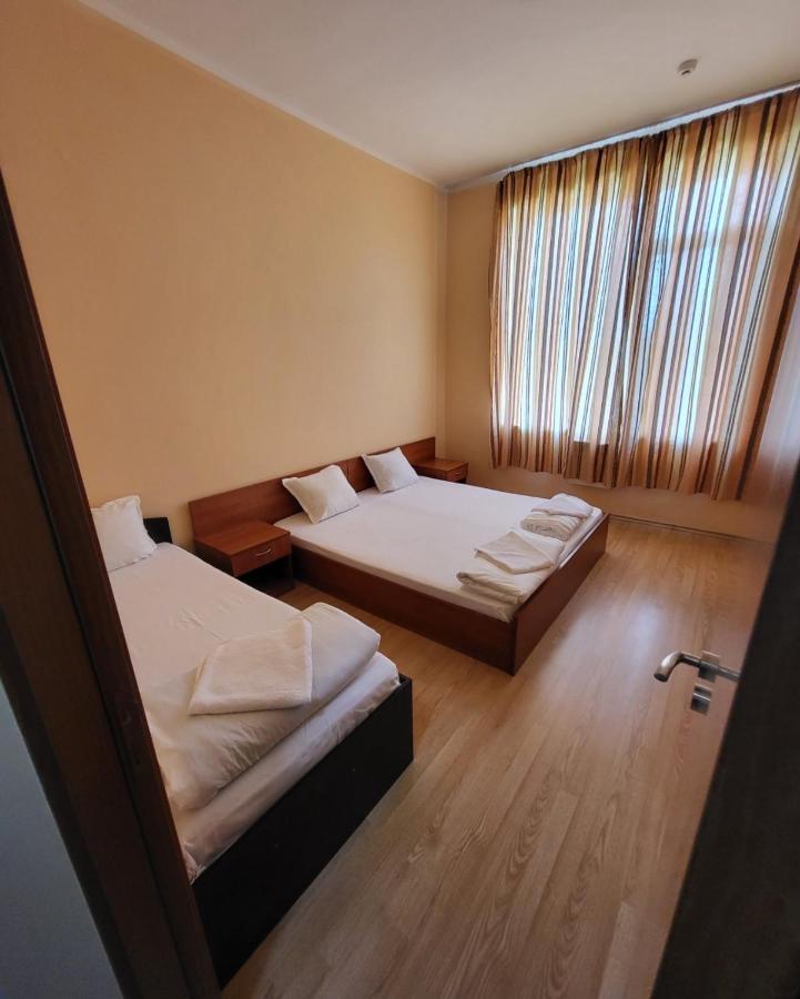 Provans Famili Hotel Letnitsa 外观 照片