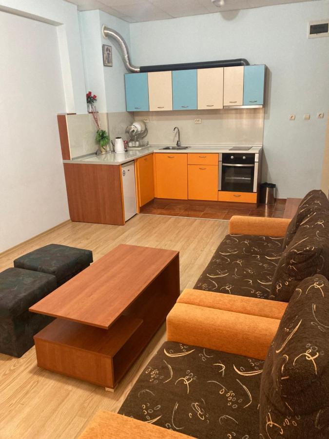 Provans Famili Hotel Letnitsa 外观 照片